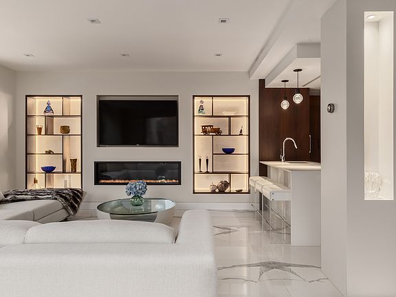 4th image of 160 Central Park S #1916
