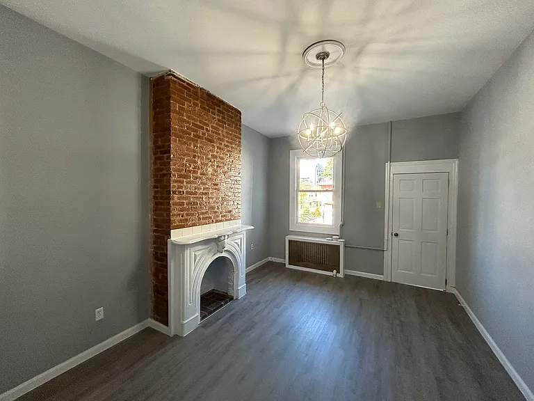 260 Webster Ave #B — Photo 6