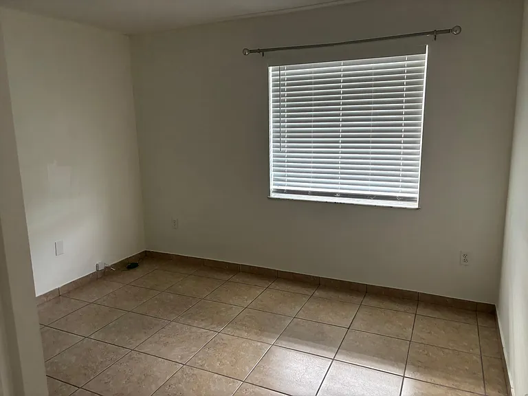1221 SW 122nd Ave #109 — Photo 5