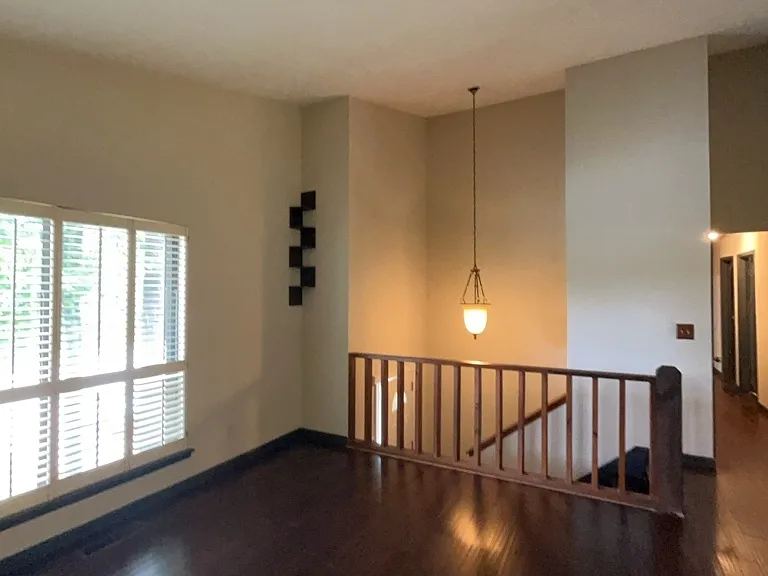 1265 Herrington Rd — Photo 2