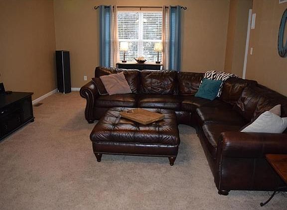 3rd image of 35 Landon Way Ct