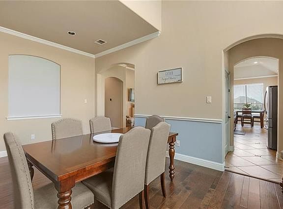 5th image of 801 Miramar Dr