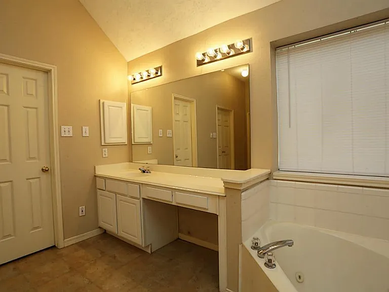 1718 Calmar Dr — Photo 15