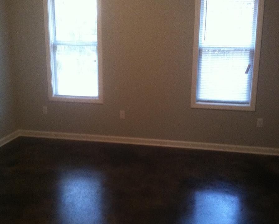 2nd image of 2209 Hurst Ln APT B1