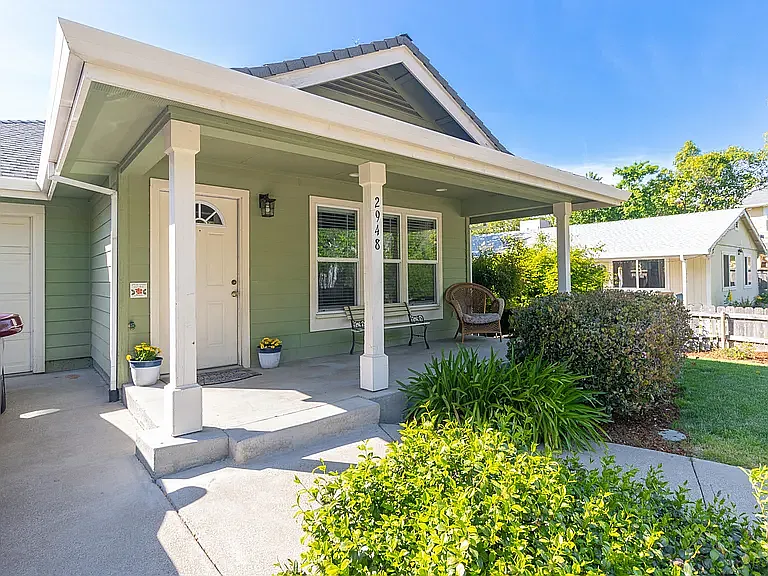 2948 Leland Ave — Photo 1