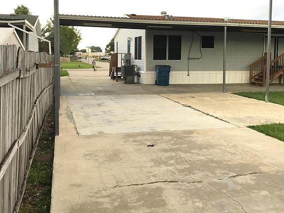 3rd image of 307 Windsong Dr