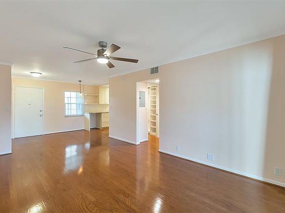 4th image of 8765 Bardmoor Blvd APT 105