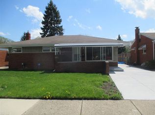 16690 Bell Ave, Eastpointe, MI 48021
