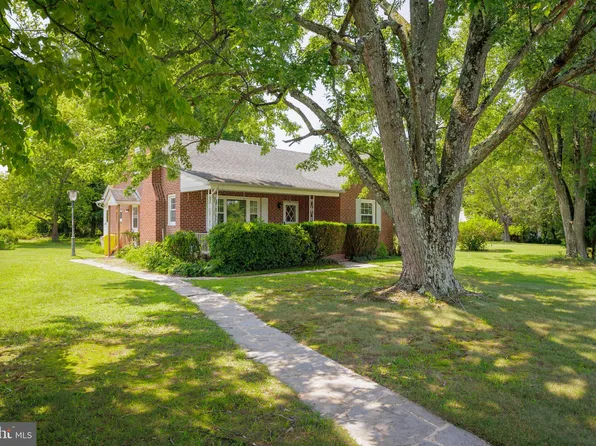 551 Old Oak Rd, Severn, MD 21144