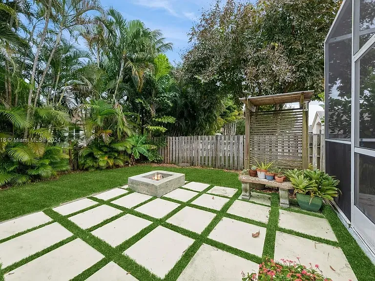 11741 NW 23rd St — Photo 55