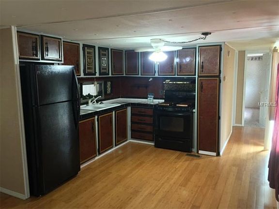 5th image of 4107 Lindenwood Dr