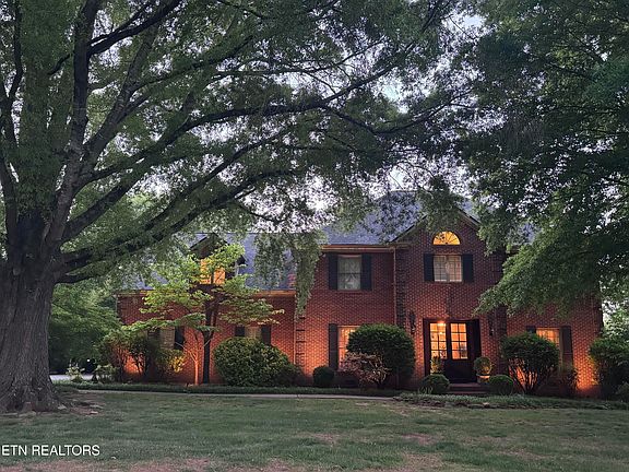 3rd image of 12116 Aspenwood Dr