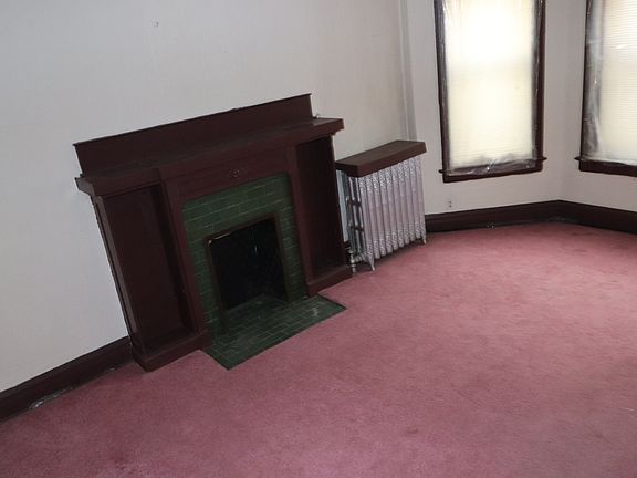 3rd image of 7321 S Crandon Ave