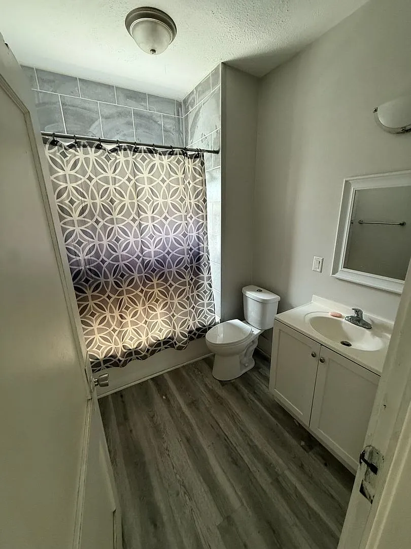 2113 S Meade Street — Photo 4
