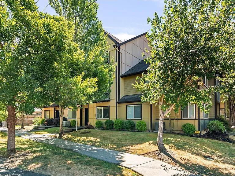 2834 SW Tranquility Ter — Photo 3