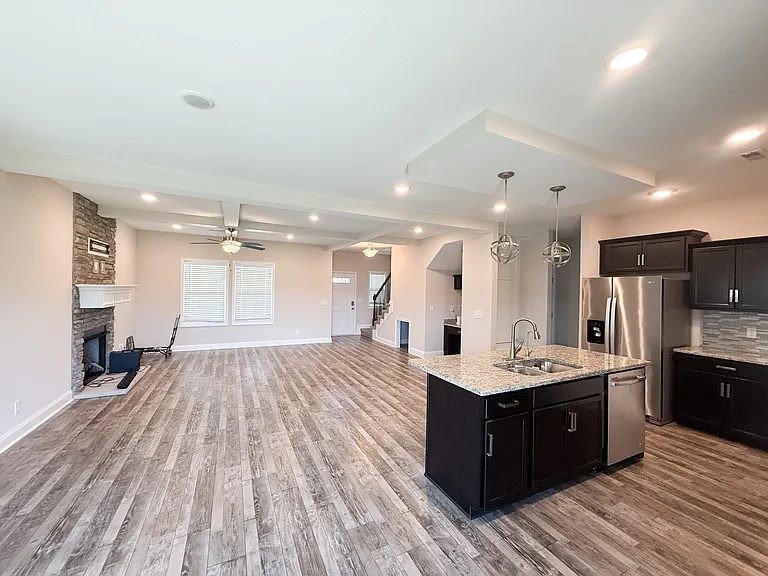 1142 Eagles View Dr — Photo 4