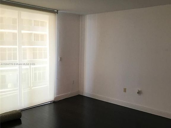 5th image of 1800 N Bayshore Dr APT 1612