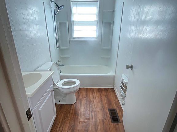5th image of 714 W Calhoun St