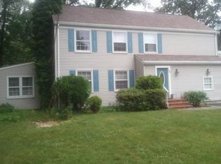 199 E Arthur Pl, Iselin, NJ 08830