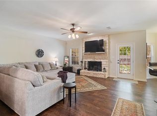 103 Foust Dr, Liberty Hill, TX 78642