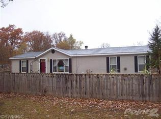 2027 E Bertrand Rd, Niles, MI 49120