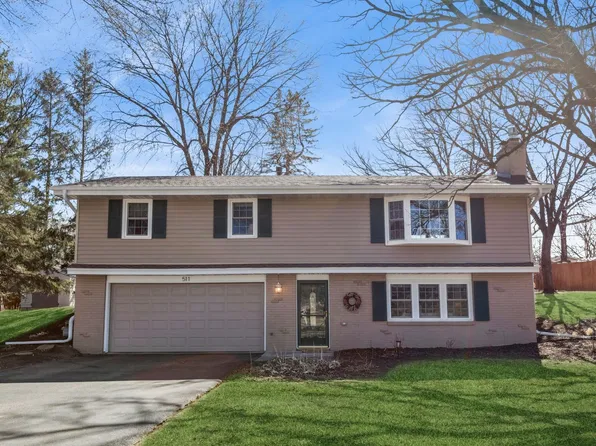 511 Timberland Dr, Burnsville, MN 55337