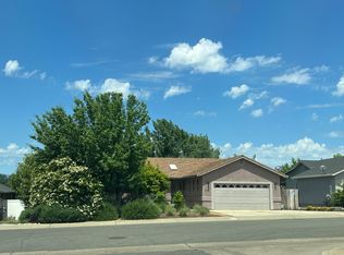 2100 Hacienda St, Redding, CA 96003