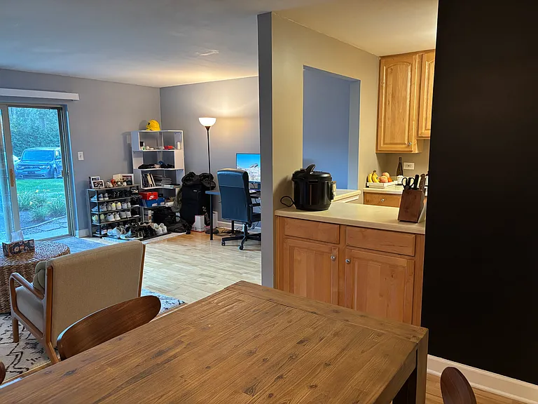910 W Alleghany Dr #1C — Photo 2