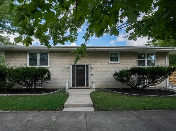 3045 Peoria St, Steger, IL 60475