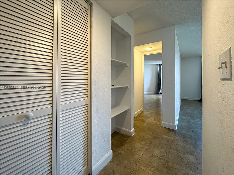 10500 SW 108th Ave #B414 — Photo 23