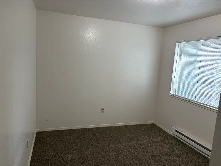 3572 Shirley Ave — Photo 9