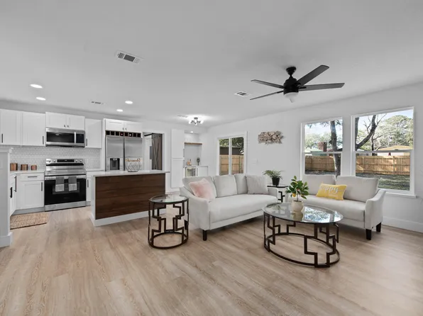 730 Newport Dr, Fort Walton Beach, FL 32547