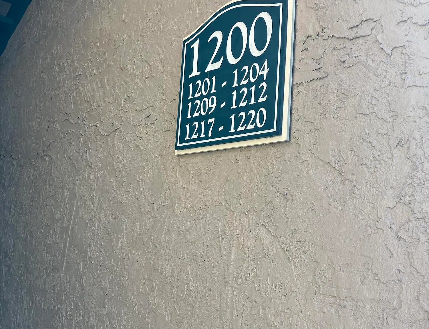 2 bed, 2.0 bath, 1078 sqft, $1,600 — Photo 2