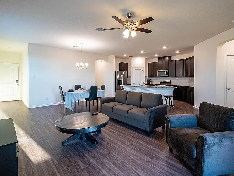 4411 Tivoli Dr — Photo 10