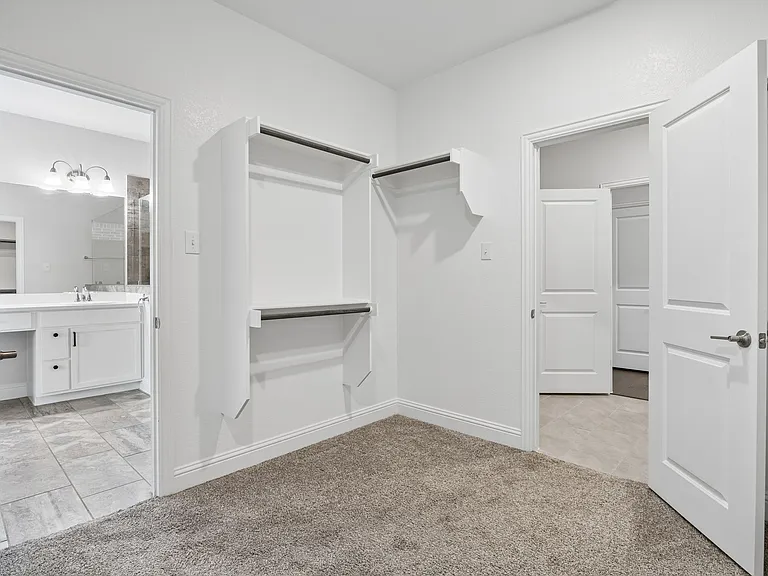228 Glenwood Dr — Photo 15