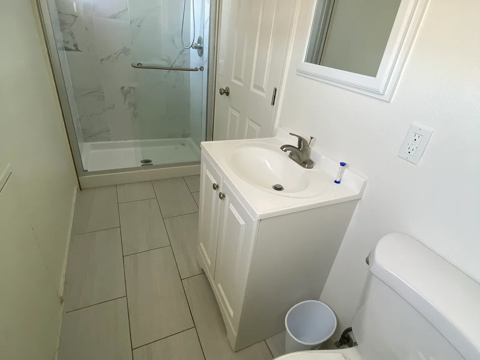 5 bed, 2489 sqft, $1,050 — Photo 3