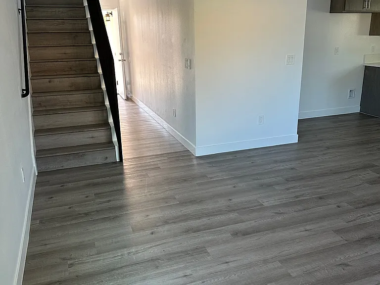 1118 N Flint Ave — Photo 5
