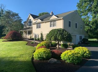 1068 Green Tree Rd, Blue Bell, PA 19422