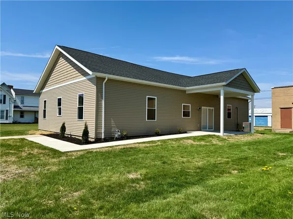 118 E Russell Ave, West Lafayette, OH 43845