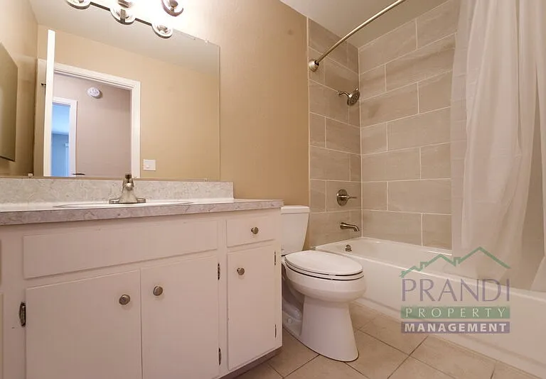 615 B St #3 — Photo 9