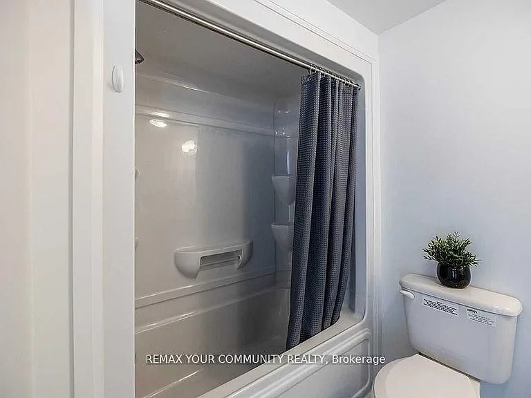1900 Simcoe St N #532 — Photo 16