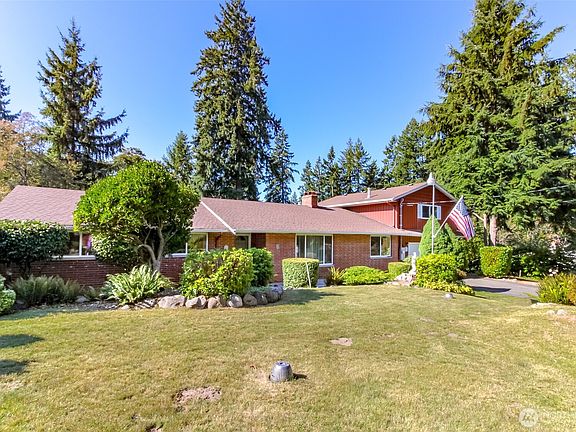 3rd image of 10526 Wauna Street SW