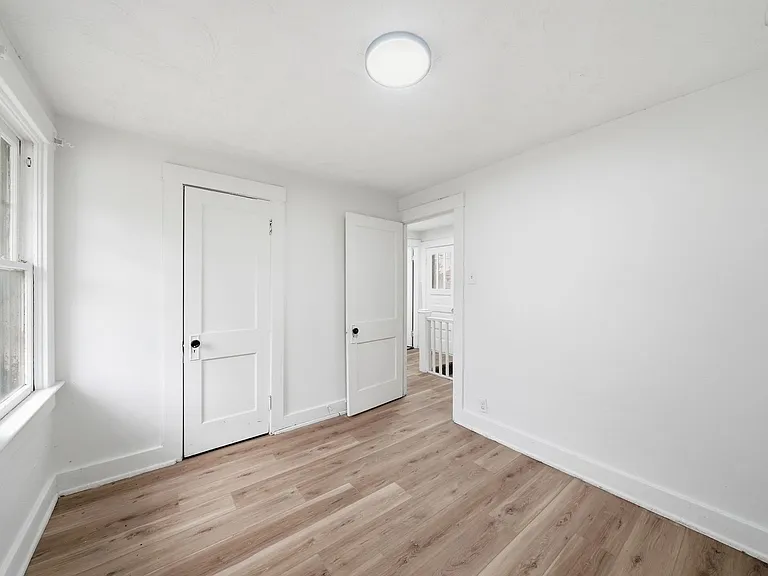 1211 Emily St — Photo 28