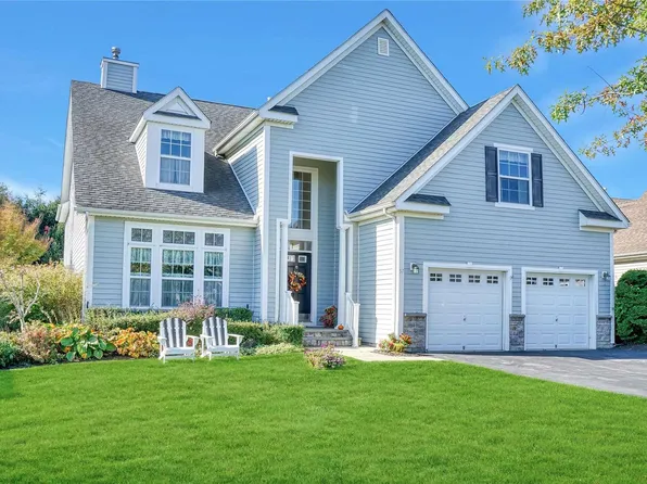 57 Foxglove Row #57, Riverhead, NY 11901