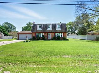 2337 N Wolfsnare Dr, Virginia Beach, VA 23454