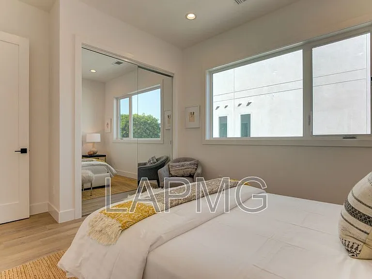 6016 Comey Ave #6016 — Photo 24