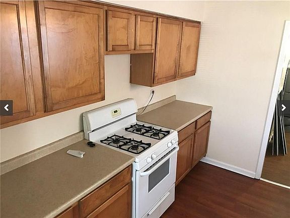 2nd image of 3731 Asbury St