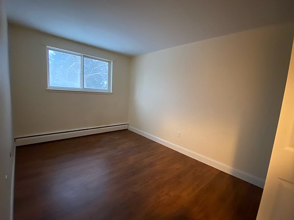4th image of 5450 Creekside Ct APT C