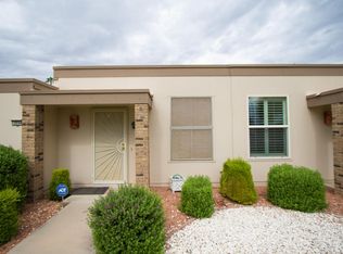 10044 W Hawthorn Dr, Sun City, AZ 85351