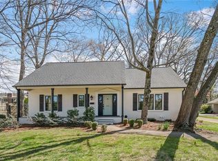 845 N Avalon Rd, Winston Salem, NC 27104